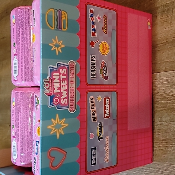 10 LOL ❤️'s MINI SWEETS Surprise-O-Matic 9 surprises per unit Authentic NWT CASE - Picture 13 of 16